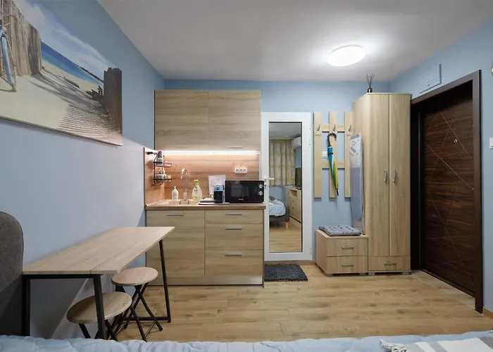 Center, Sea Garden, Brand New - Majestic